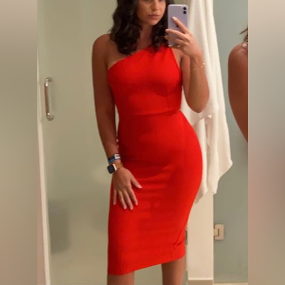 ONE SHOULDER RED MIDI DRESS